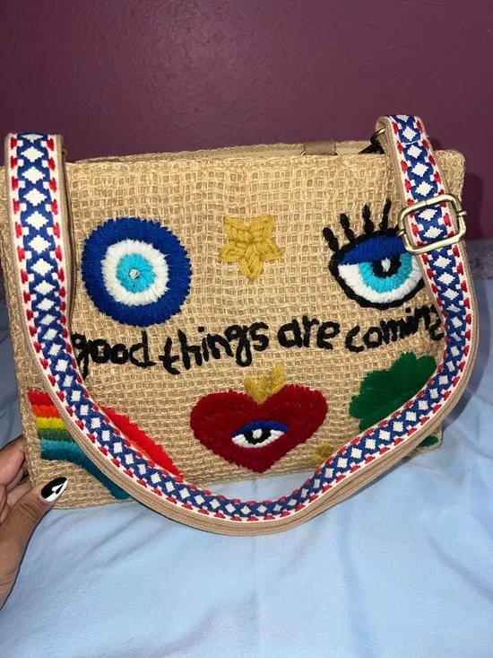 GOOD THINGS ARE COMING POSITIVITY TOP HANDLE TOTE - Picture 4 of 6